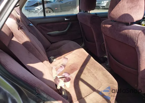 1993 Honda Accord Lx from USA, damaged, VIN 1HGCB7658PA175217